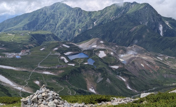 ⑥ 山道からの眺め