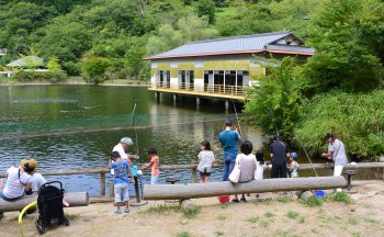 ロマンの森共和国 (ろまんのもりきょうわこく)